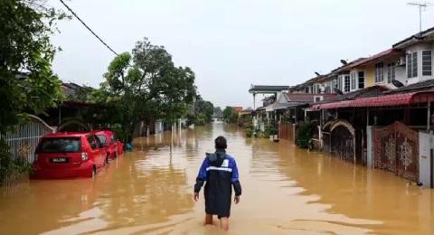 Malaysia and Thailand flooding kills at least 12