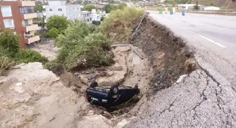 Floods, landslide kill three in Turkiye’s south
