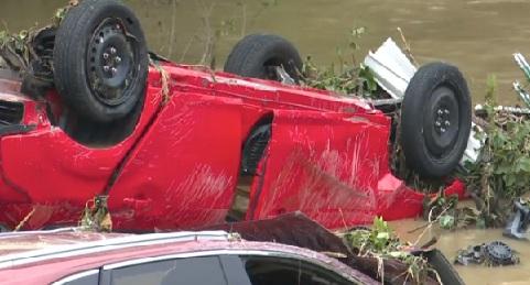 Flash floods in West Virginia killed at least 7, including a 3-year-old 2.5–4 inches of rain fell in 30 minutes in Wheeling & Ohio County Towns hit: Triadelphia, Valley Grove; roads and vehicles submerged