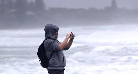 Thousands in Australia told to evacuate as Tropical Cyclone Alfred nears east coast