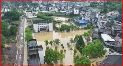 Flood triggered by heavy rainfall in Central China causes 3 deaths, 4 missing